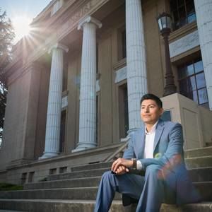 Meet your Posher, Max